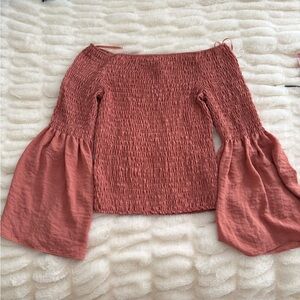 Express tight arm flow top